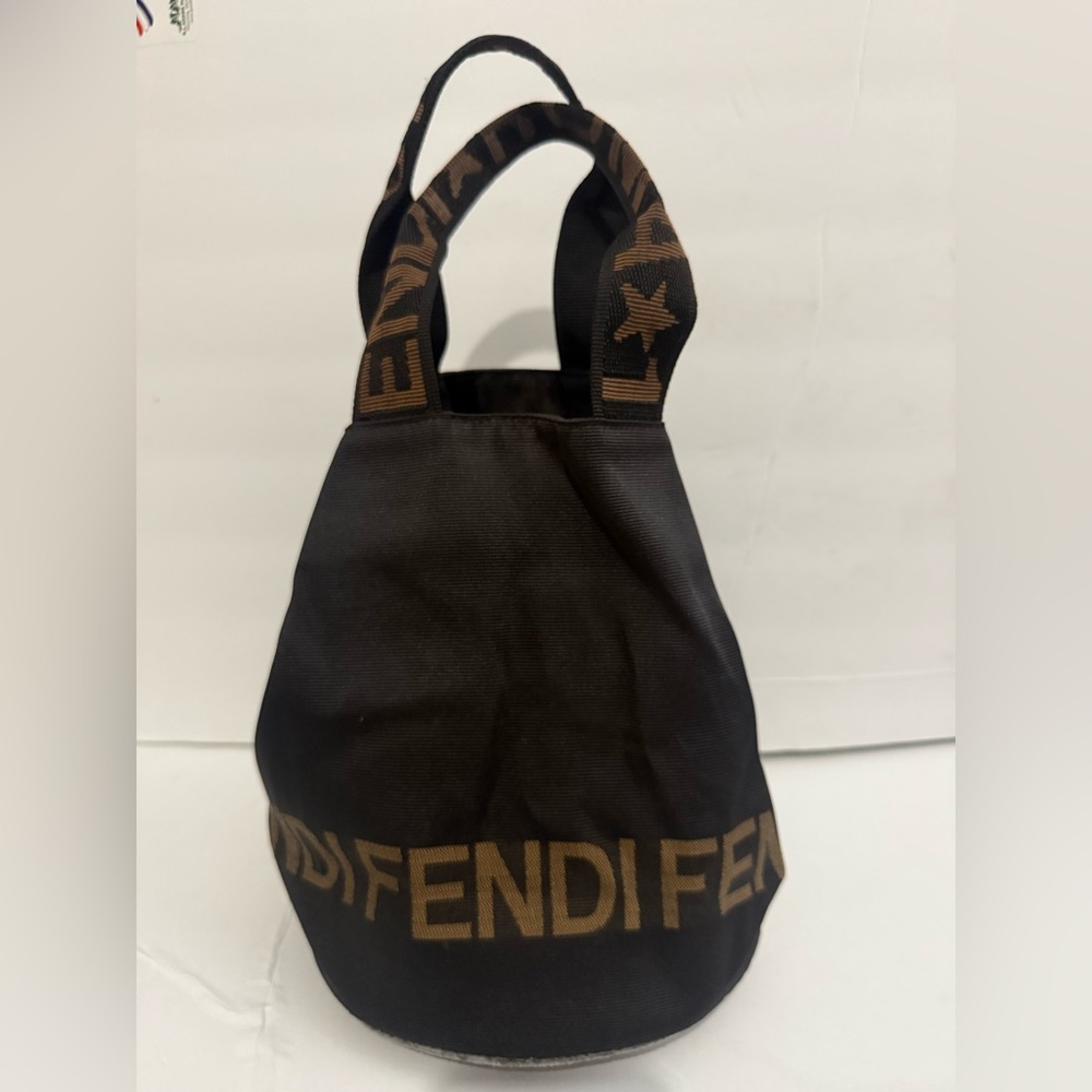 FENDI Hand Bag Nylon Black
Auth bs14283
FENDI Size: W7.9 x H91 x D7.1inch